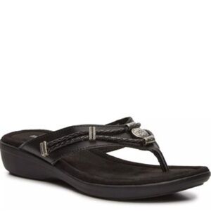 Minnetonka Black Silverbay Sandals